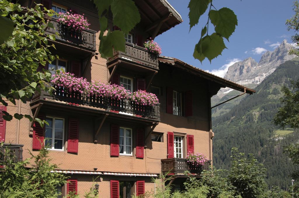 Hotel Des Alpes Champéry Exterior photo